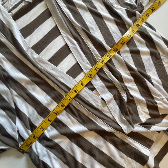 Chico's Striped Topper Size 1 (Womens Medium) Brown White Asymmetrical Cardigan - Picture 5 of 6